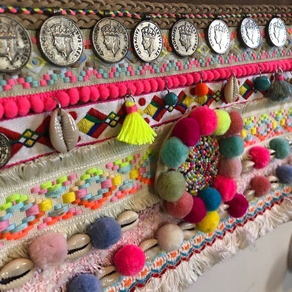 Colorful textured Genuine Leather purse - Picture 4 of 8